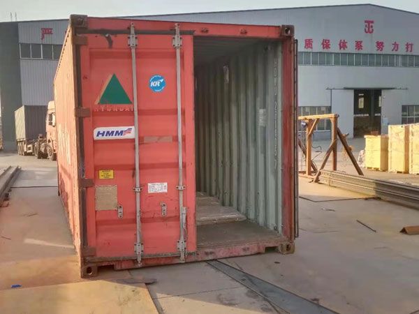 为厄瓜多尔客户制作的起重机，顺利装柜完成，发往海外！(图5)